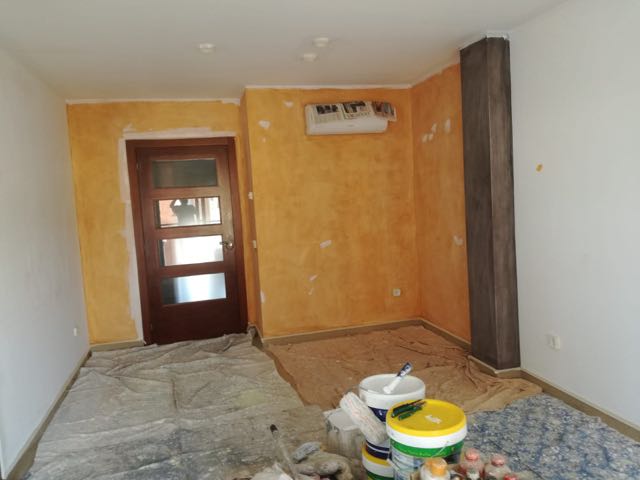 El antes y el después de pintar un piso