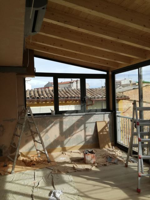 Trabajos de restauración en madera