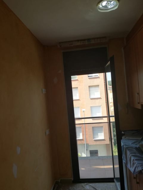 El antes y el después de pintar un piso